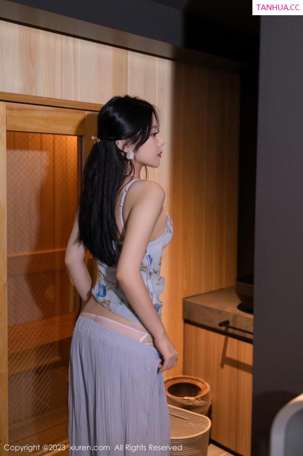 鱼子酱fish  [XiuRen]高清写真图 2023.11.17 No.7681 鱼子酱Fish 日本旅拍第18张图片